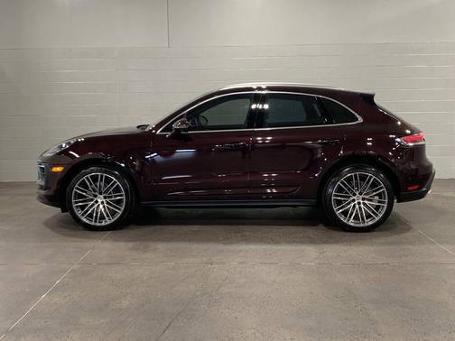 Copper Ruby Metallic 2026 Porsche Macan