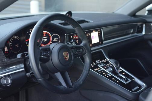 Dolomite Silver Metallic 2023 Porsche Panamera