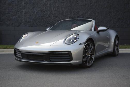 GT-Silver Metallic 2022 Porsche 911