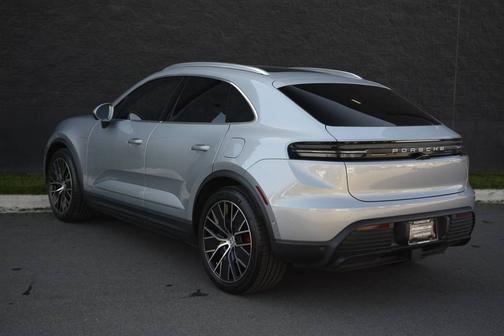 2025 Porsche Macan 