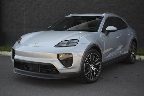 2025 Porsche Macan 