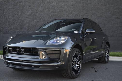 Volcano Grey Metallic 2026 Porsche Macan