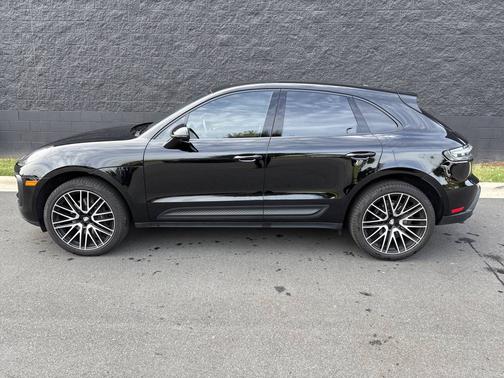 2025 Porsche Macan 