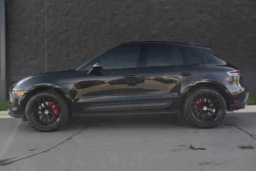 2023 Porsche Macan 