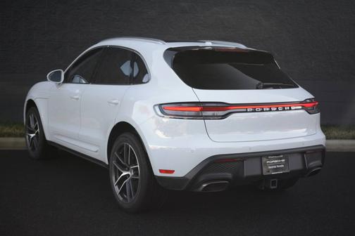 2025 Porsche Macan 