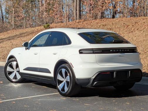 White 2025 Porsche Macan