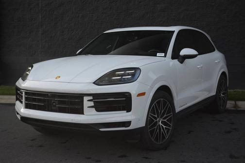 Carrara White Metallic 2024 Porsche Cayenne