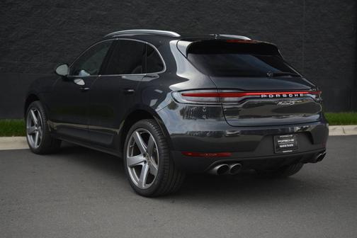 Vulcano Gray Metallic 2020 Porsche Macan