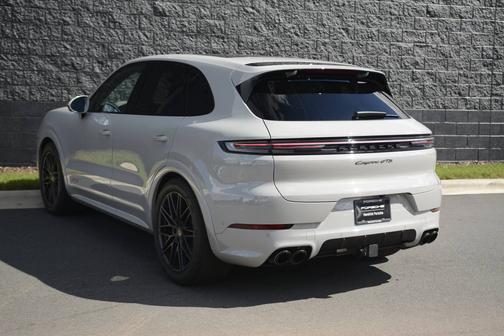 Chalk 2026 Porsche Cayenne