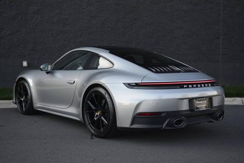 GT Silver Metallic 2025 Porsche 911