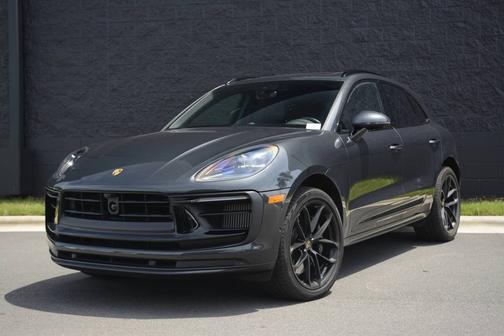Vulcano Gray Metallic 2024 Porsche Macan