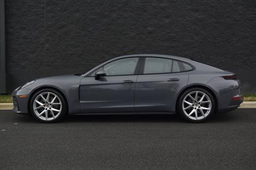 2026 Porsche Panamera 