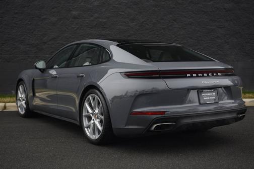 2026 Porsche Panamera 