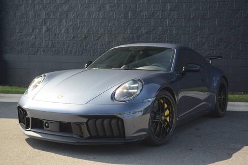 Paint to Sample: Yachtingbluemetallic 2026 Porsche 911