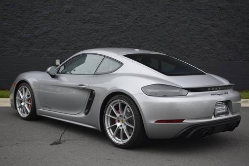 GT Silver Metallic 2025 Porsche 718 Cayman