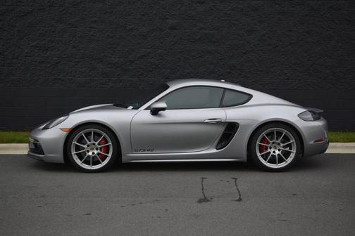 GT Silver Metallic 2025 Porsche 718 Cayman