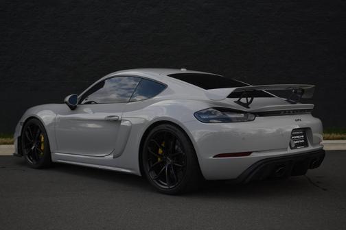 2022 Porsche 718 Cayman 