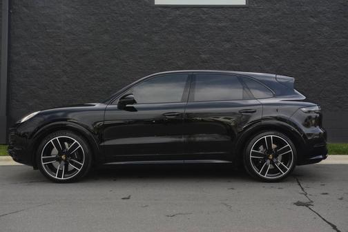 Black 2023 Porsche Cayenne