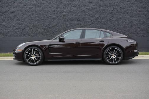 Copper Ruby Metallic 2023 Porsche Panamera