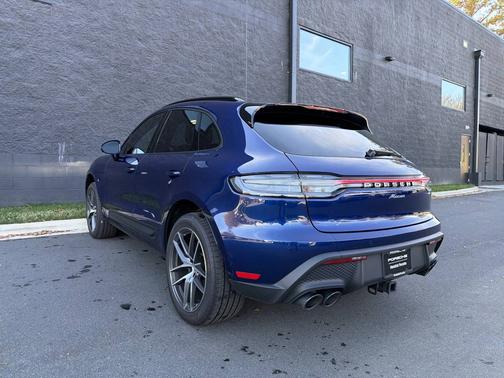2025 Porsche Macan 