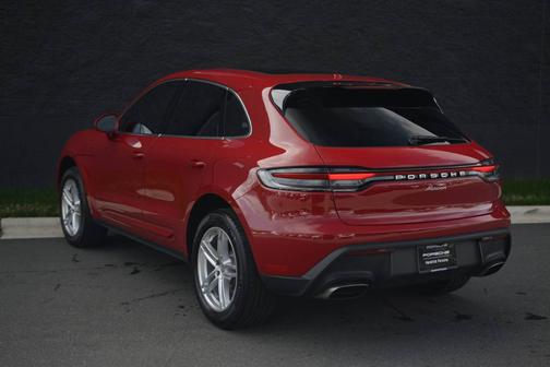 2025 Porsche Macan 
