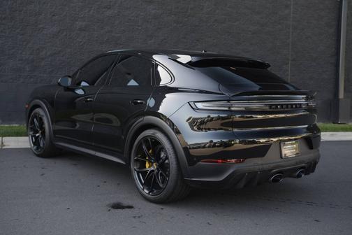 Chromitblack Metallic 2024 Porsche Cayenne