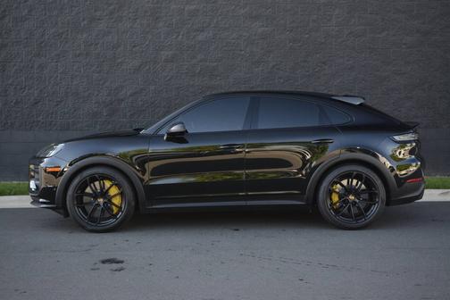 Chromitblack Metallic 2024 Porsche Cayenne