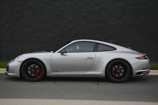 GT-Silver Metallic 2018 Porsche 911