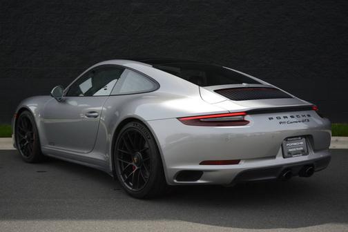 GT-Silver Metallic 2018 Porsche 911