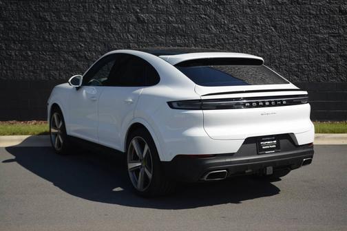 White 2024 Porsche Cayenne