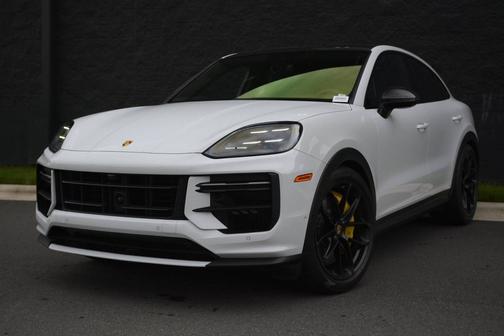 Carrara White Metallic 2024 Porsche Cayenne