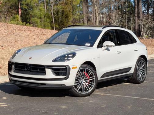 Chalk 2025 Porsche Macan