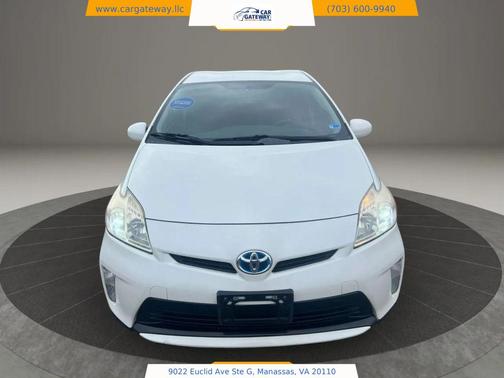 White 2015 Toyota Prius Two