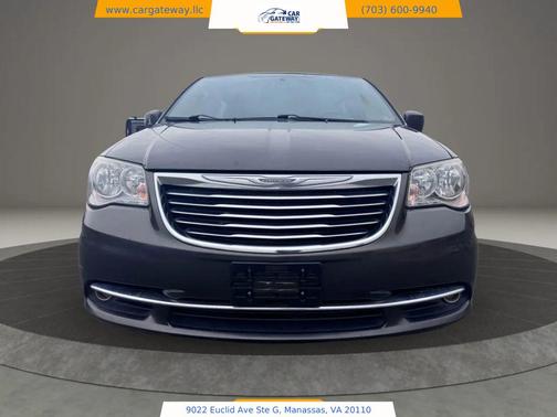 2016 Chrysler Town & Country Touring