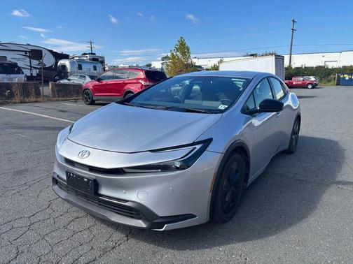 2025 Toyota Prius LE
