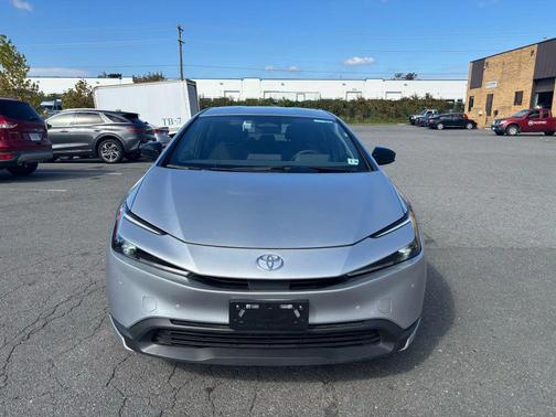2025 Toyota Prius LE