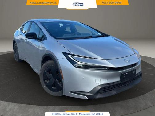 2025 Toyota Prius LE