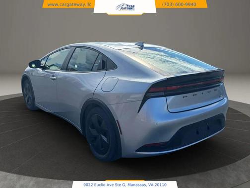 2025 Toyota Prius LE