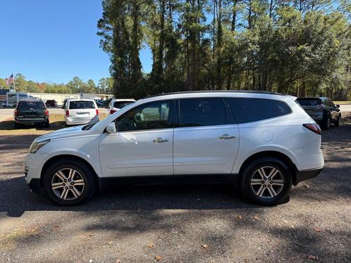 2017 Chevrolet Traverse 2LT