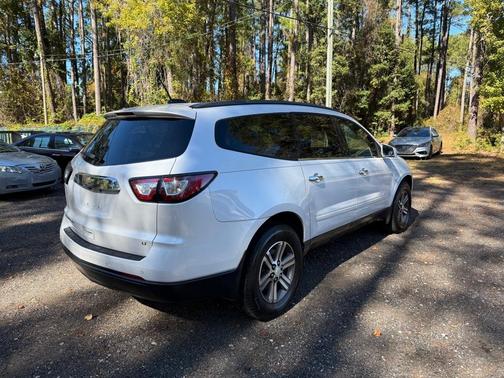 2017 Chevrolet Traverse 2LT