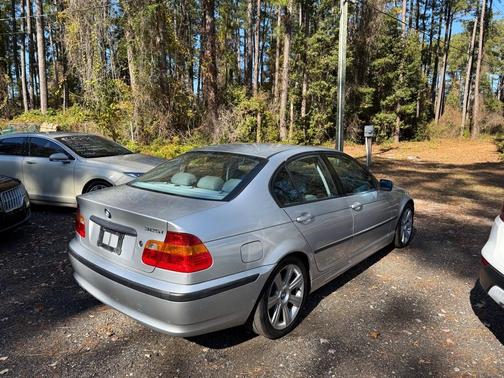 2003 BMW 325 325i Sedan