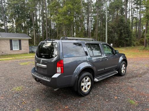 2011 Nissan Pathfinder SV