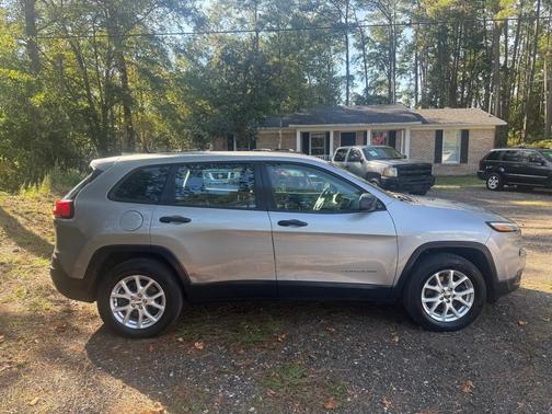 2014 Jeep Cherokee Sport