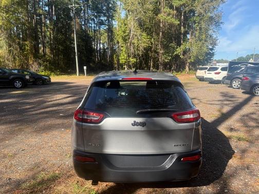 2014 Jeep Cherokee Sport