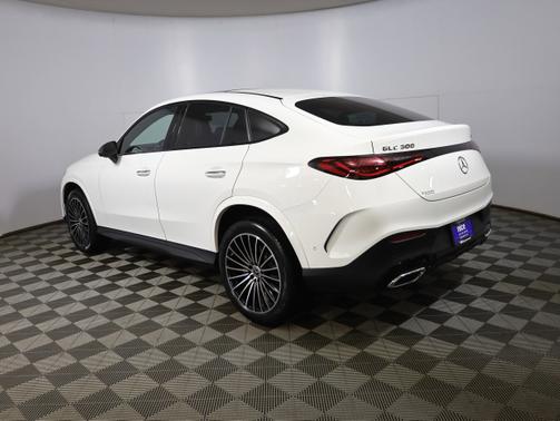 2025 Mercedes-Benz GLC 300 4MATIC