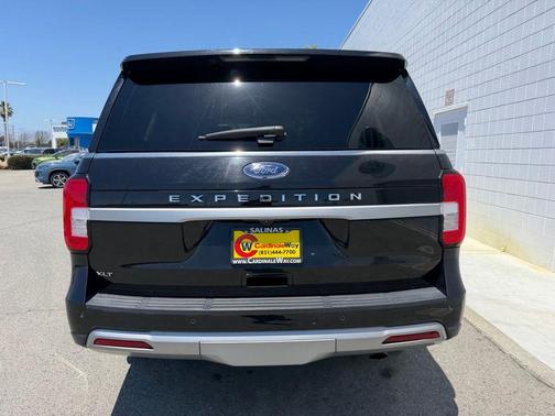 Black Metallic 2024 Ford Expedition XLT