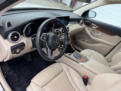White 2022 Mercedes-Benz GLC 300 Base