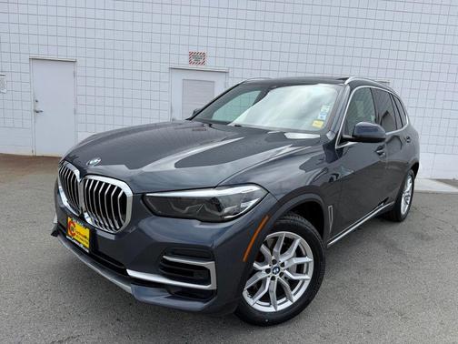 Gray Metallic 2022 BMW X5 sDrive40i