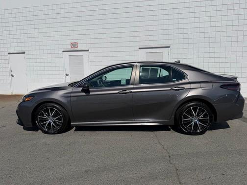 Predawn Gray Mica 2023 Toyota Camry SE