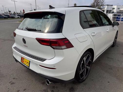 Opal White Pearl 2026 Volkswagen Golf GTI 2.0T SE